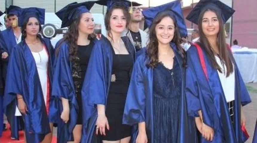 İkal&rsquo;da İlk Mezuniyet Sevinci
