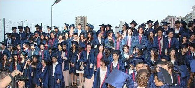 İkal&rsquo;da İlk Mezuniyet Sevinci 1