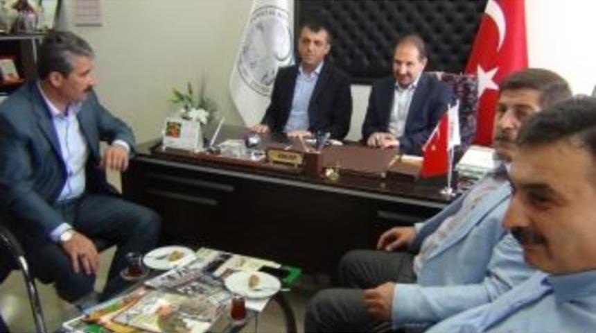 Milletvekili &Ouml;z, Başkan Akın'ı Ziyaret Etti