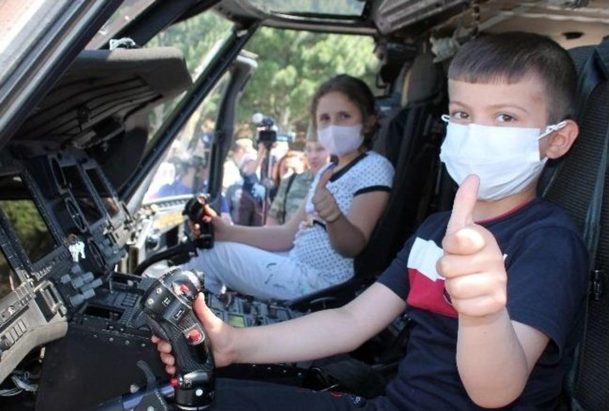 L&ouml;semili &Ccedil;ocuklar Helikoptere Bindi