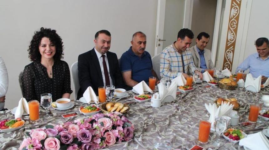 - İnşaat Sekt&ouml;r&uuml; Temsilcileri ETNA'da Buluştu