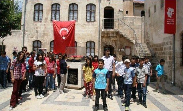 &Ouml;ğrenciler B&uuml;y&uuml;kşehirin M&uuml;zelerini Beğendi 1