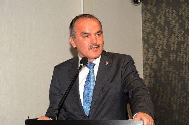Enver den Pamukkale Belediye Başkanı&rsquo;na &Uuml;yelik Rozeti 1