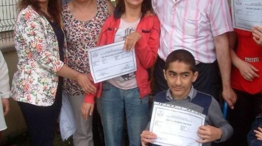 Engelli Gen&ccedil;lere Okur Yazarlık Belgesi