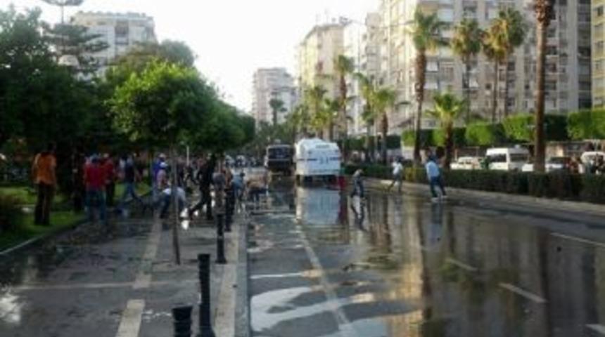 Adana&rsquo;da Gezi parkı olaylarının birinci yıld&ouml;n&uuml;m&uuml;ne polis engeli