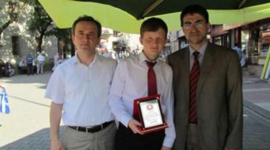 İmam Hatip lisesi &ouml;ğrencisi il ikincisi oldu