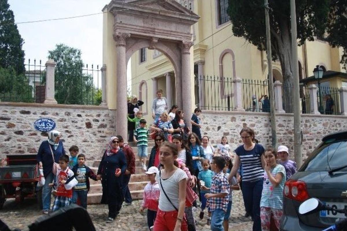 Ayvalık&rsquo;taki Tarihi Taksiyarhis Kilisesi A&ccedil;ıldı