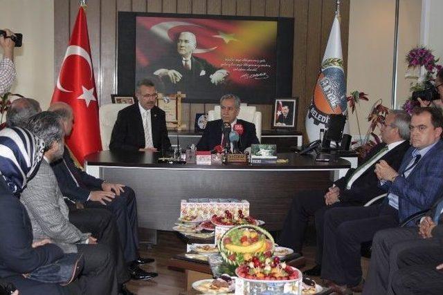 Arın&ccedil; tan Karacabey Ve Mustafakemalpaşa Belediye Başkanlarına Hayırlı Olsun Ziyareti 2