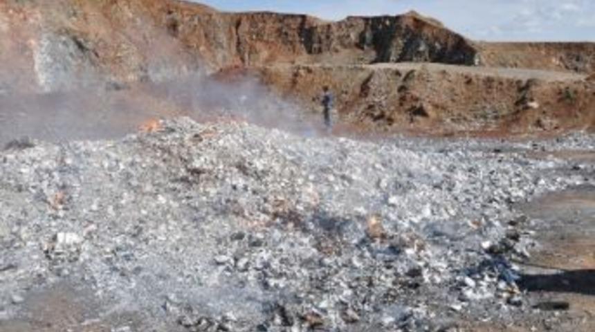 Jandarma Ele Ge&ccedil;irdiği Sigaraları İmha Etti