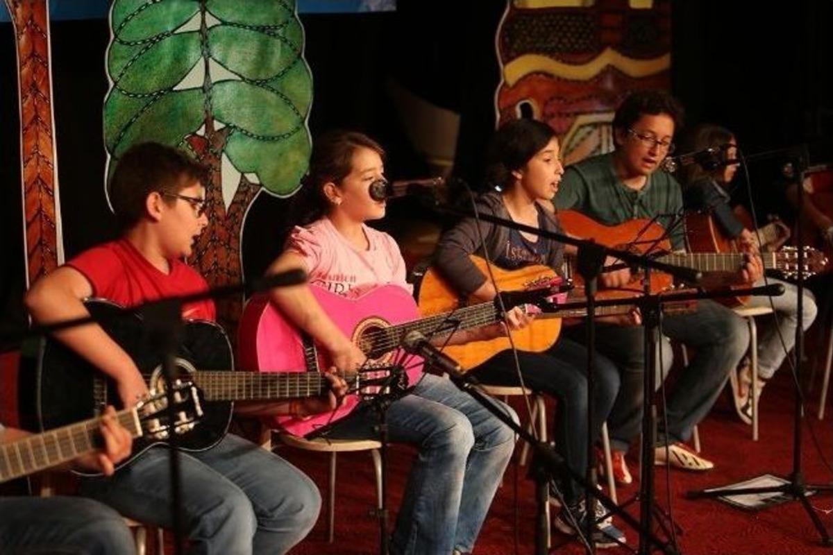 Minik Ellerden B&uuml;y&uuml;k G&ouml;steri