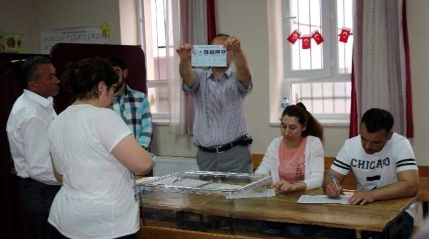 Buharkent&rsquo;te Oy Kullanma İşlemi Sona Erdi