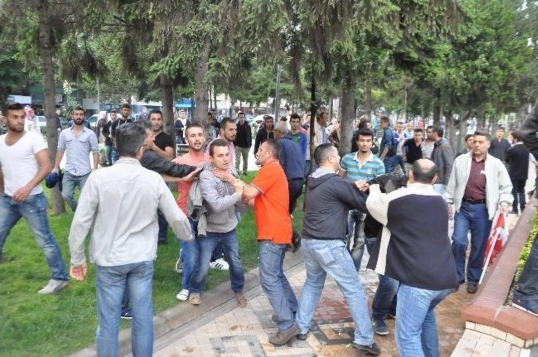 Gezi Parkı Eyleminde Olay &Ccedil;ıktı: 1 Polis Yaralı