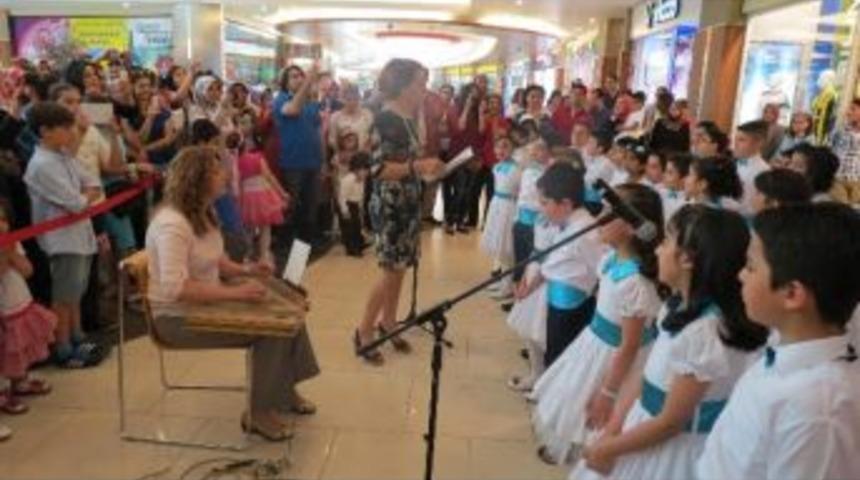 &Ouml;ğrencilerden Konser