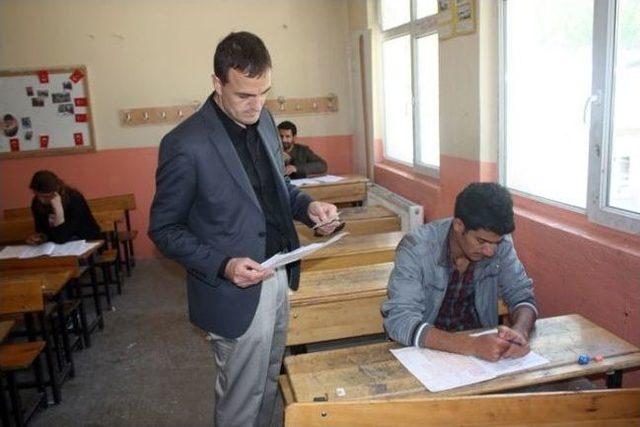 Çatak’ta Açık Öğretim Lisesi Sınavları Tamamlandı