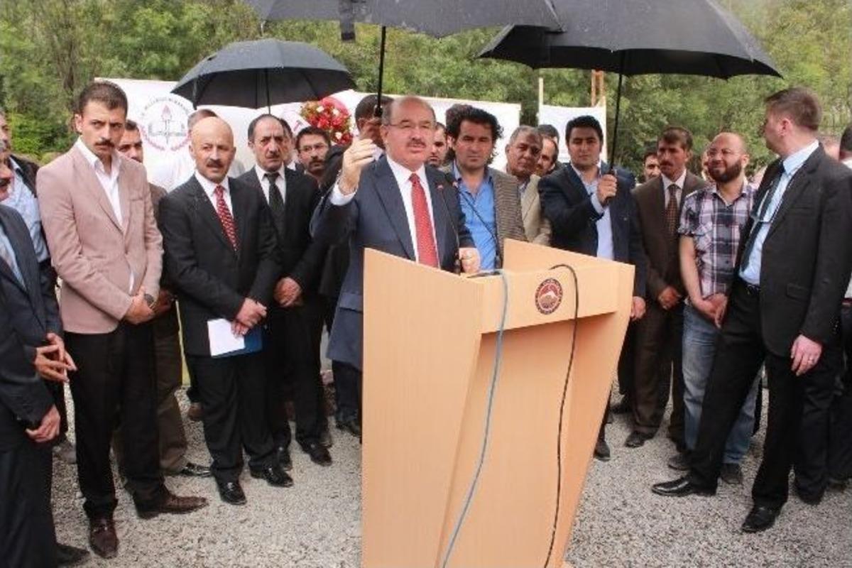 Bakan Yılmaz Hakkari&rsquo;de