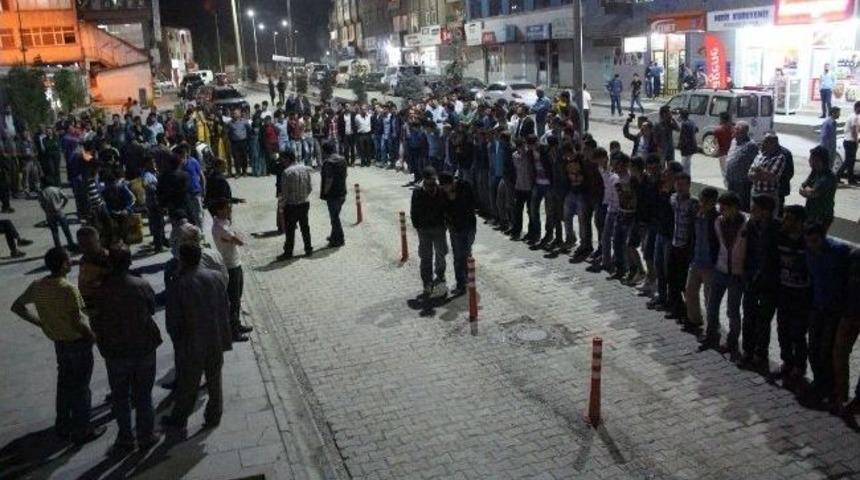 Hakkari&rsquo;de Se&ccedil;im Kutlaması