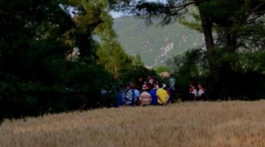 3 &Ccedil;ocuk Annesi Kadın İntihar Etti