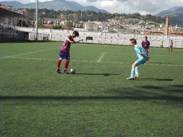 Kardeşköyspor, Şampiyonluğu Garantiledi