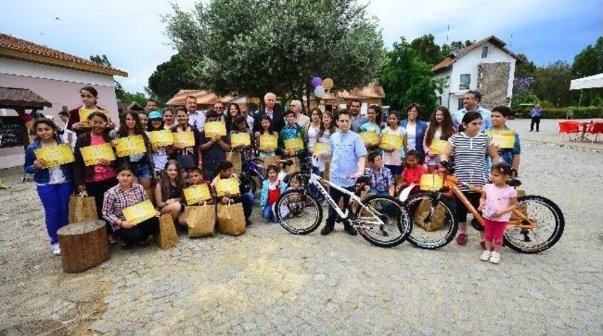 İzmir'de En "doğal" En "renkli" Yarışma