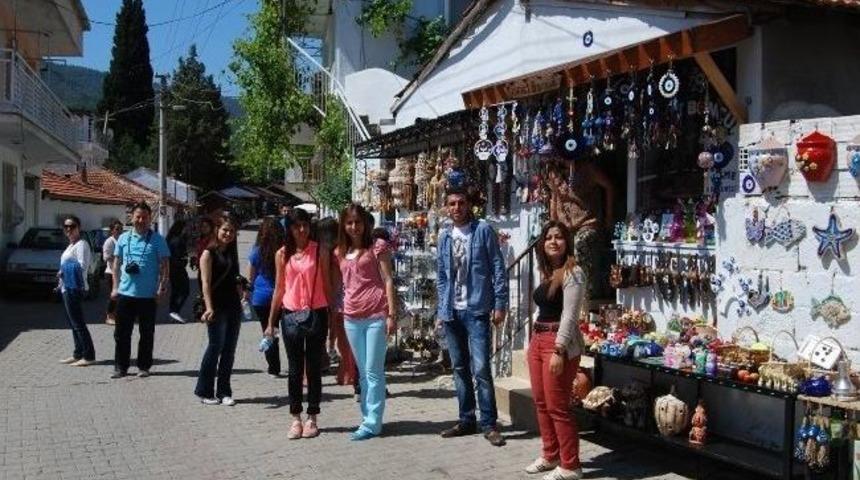 Kulalı &Ouml;ğrencilerin Renkli İzmir &Ccedil;ıkarması