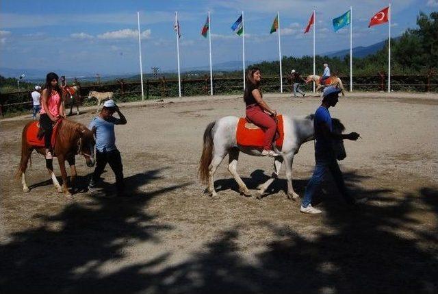 Kulalı &Ouml;ğrencilerin Renkli İzmir &Ccedil;ıkarması 3