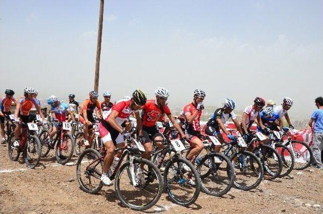 Uluslararası Dağ Bisikleti Yarışları Yapıldı 2