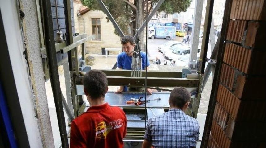 Kırklareli Belediyesi Engelleri Kaldırıyor