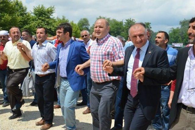 Karadeniz Fırtınasına Yağmur Engel Olamadı 2