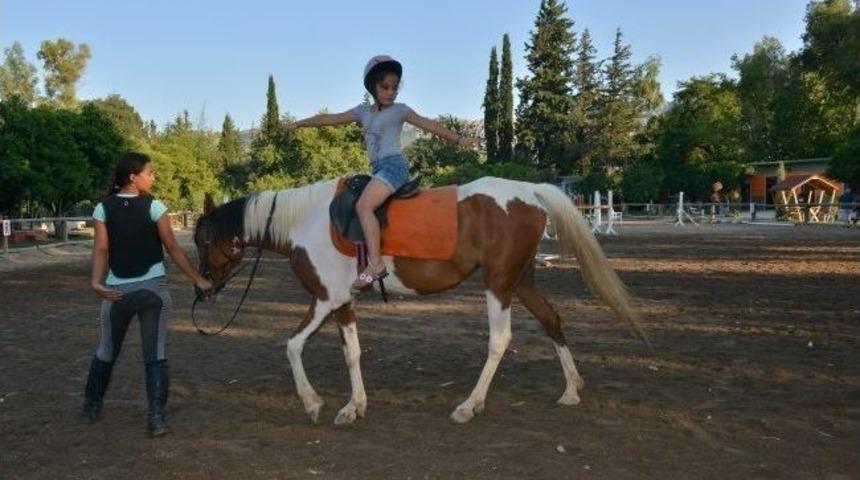 Konyaaltı Belediyesi Yaz Spor Okulu Kayıtları Başladı
