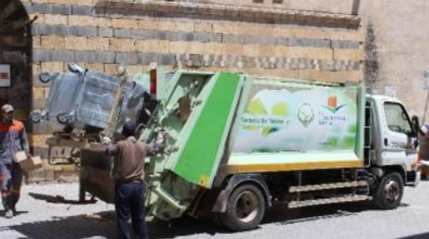 Yeni &Ccedil;&ouml;p Konteynırları Alındı