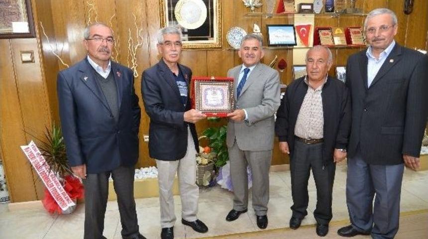 Melikgazi Belediye Başkanı B&uuml;y&uuml;kkılı&ccedil;'a Ziyaretler S&uuml;r&uuml;yor