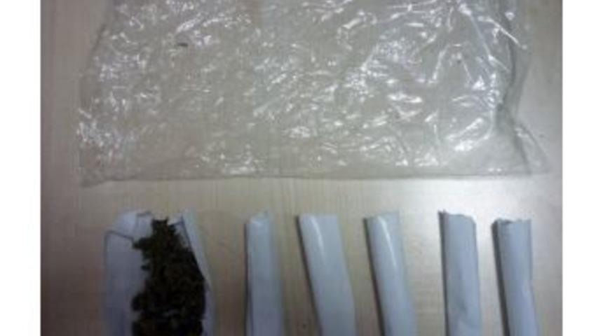 İzmir&rsquo;de Zehir Tacirlerine Darbe: 1 Tutuklu