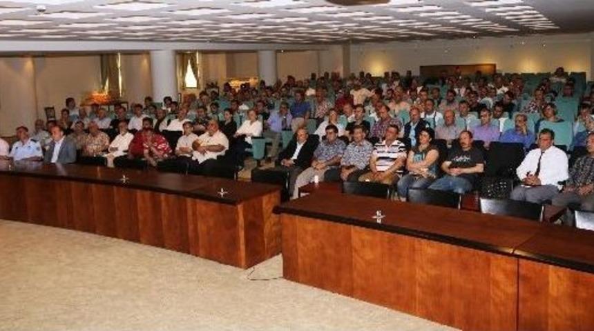 Sel&ccedil;uk'un Başkanı Bakıcı Esnafla Buluştu