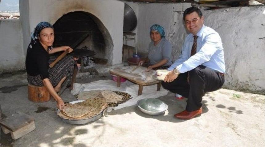 Başkan T&uuml;re, Mahalle Gezilerine Devam Ediyor