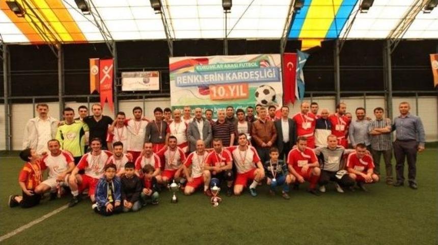 "kurumlar Arası Futbol Turnuvası" Şampiyonu G&uuml;ng&ouml;ren Belediyesi Oldu