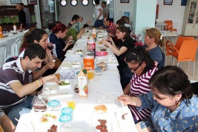 Engelliler “moral Ve Motivasyon” Etkinliğinde Buluştu 2