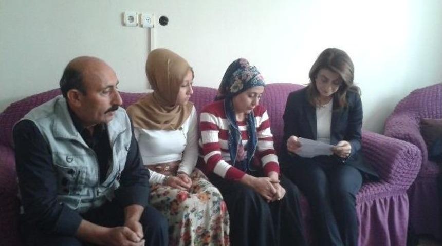Ak Partili Ulema Pkk'nın &Ccedil;ocuklarını Ka&ccedil;ırdığı Ailelerle G&ouml;r&uuml;şt&uuml;