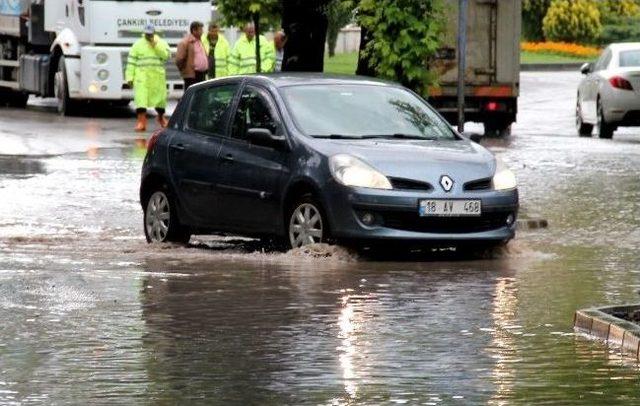 Çankırı'da Yağmur Hayatı Olumsuz Etkiledi