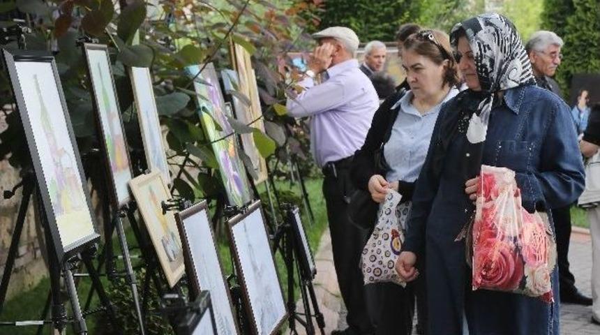 Eğitim Merkezlerinden Yıl Sonu Sergisi