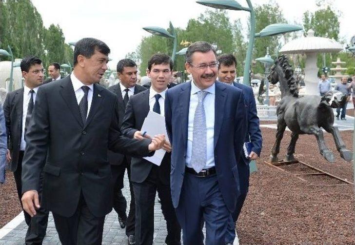 Türkmen Heyetten Başkan Gökçek’e Ziyaret G5