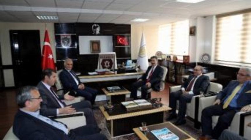 Belediye Başkan Yardımcılarından İl &Ouml;zel İdaresine Ziyaret