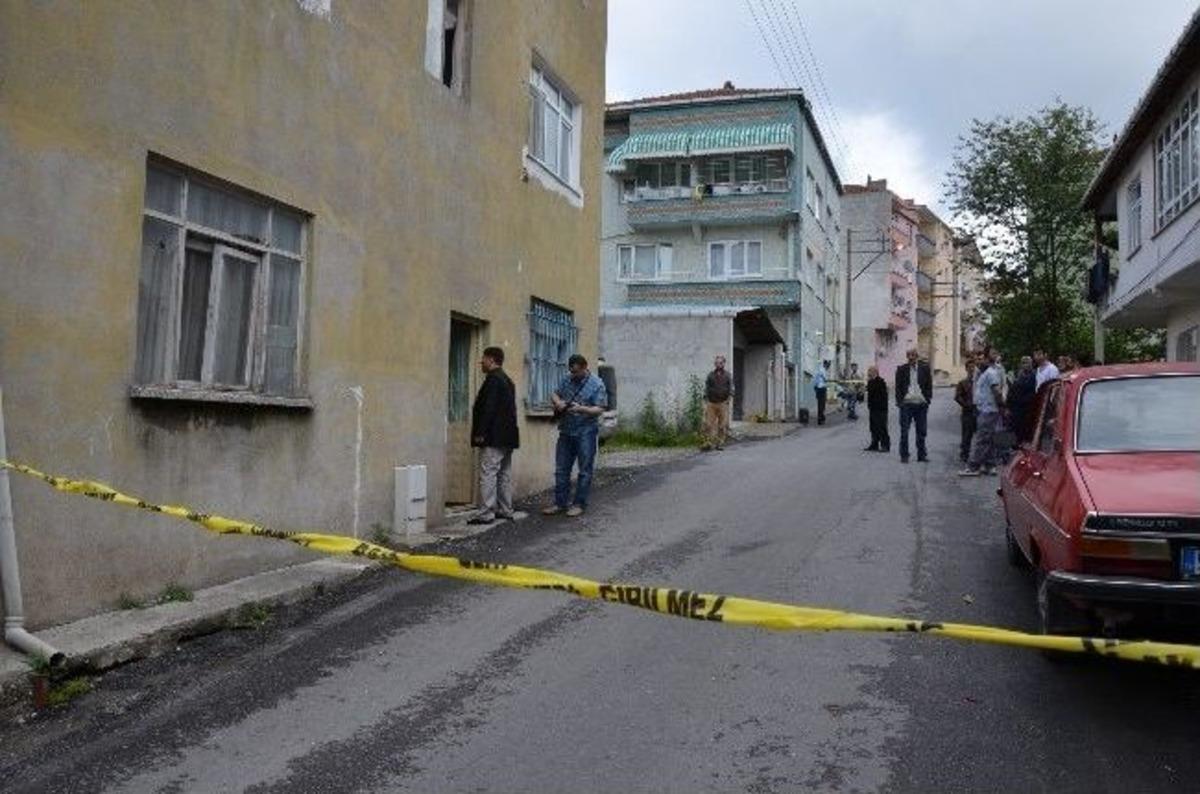 Eşiyle Tartışan Gen&ccedil; İntihar Etti