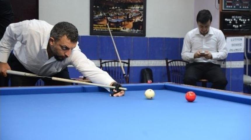 Uşak&rsquo;ta Ger&ccedil;ekleşen Bilardo Turnuvasını Savaş Bulut Kazandı