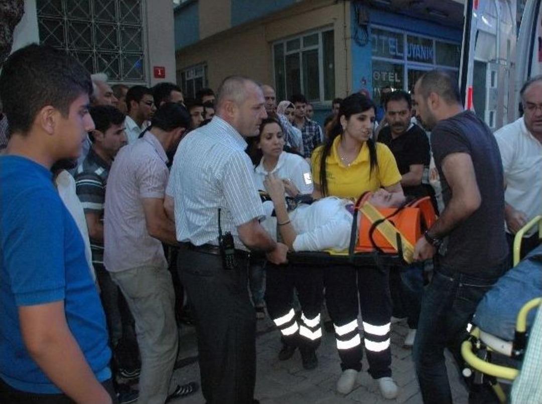 3. Kattan D&uuml;şen Gen&ccedil; Kız Ağır Yaralandı