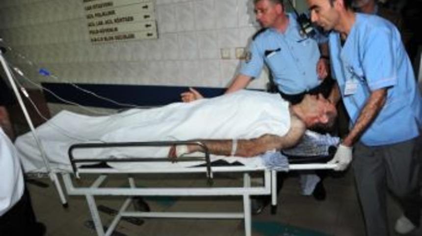 Kavga Sırasında Kazayla Kendini Vurdu