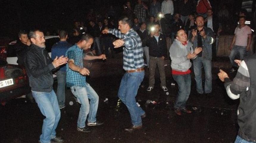 Erdemir&rsquo;de İş Bırakan Liman İş&ccedil;ilerine Ak Parti Ve Chp&rsquo;den Destek