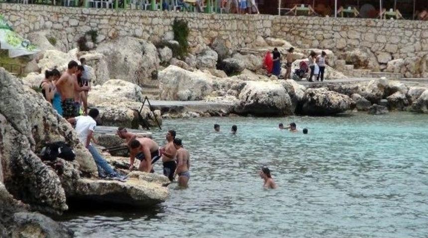 (&ouml;zel Haber) Silifke Sahillerinde Deniz Keyfi
