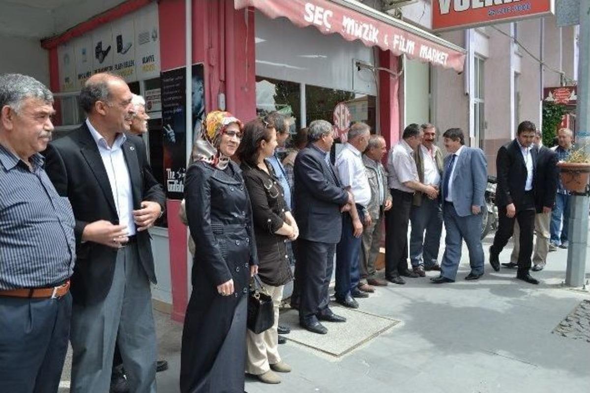 Ak Partili Vekil Tanrıverdi Memleketi Kula'da