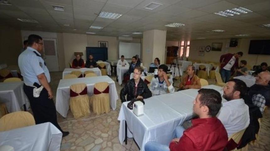 Kırklareli Emniyetinden Motosiklet Kullananlara Eğitim