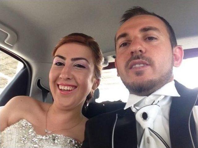 Trib&uuml;nde Başlayan Evlenme Teklifi Mutlu Bitti 3